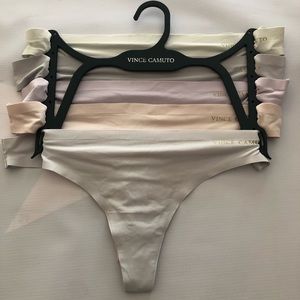 Vince Camuto Thong Set
